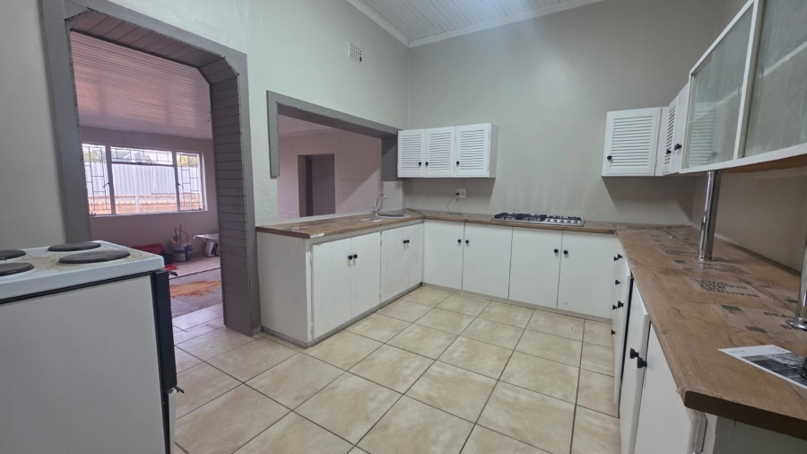 To Let 3 Bedroom Property for Rent in Wilkoppies North West